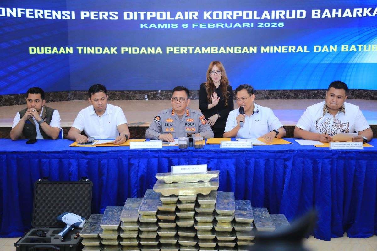 Polri Sita Timah Batangan Ilegal 5,8 Ton Senilai Rp10 Miliar, Diduga Bakal Dikirim ke Korsel. (Foto: Dok. Polri)