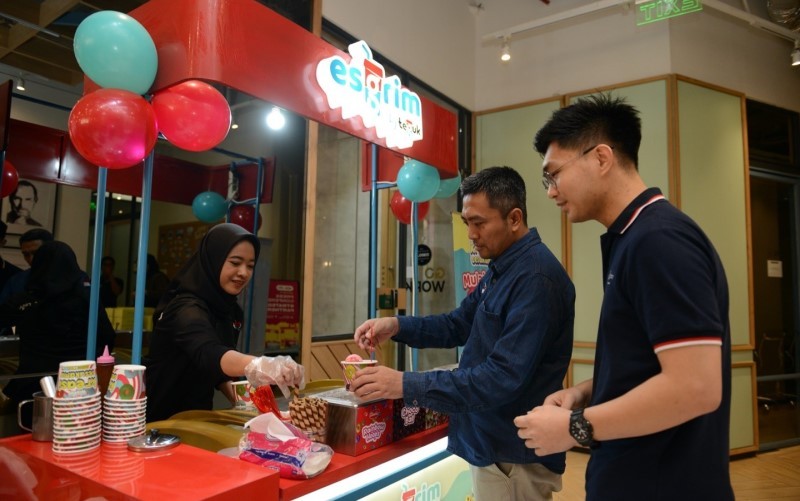 Saham PT Platinum Wahab Nusantara Tbk (TGUK) menyentuh ARA setelah kabar bakal diakuisisi Visionary Capital Global. (Foto: iNews Media Group)