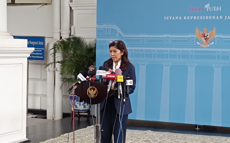 Menteri Komunikasi dan Digital (Menkomdigi) Meutya Hafid usai menghadap Presiden Prabowo Subianto di Istana Kepresidenan (Raka Dwi Novianto/MPI)