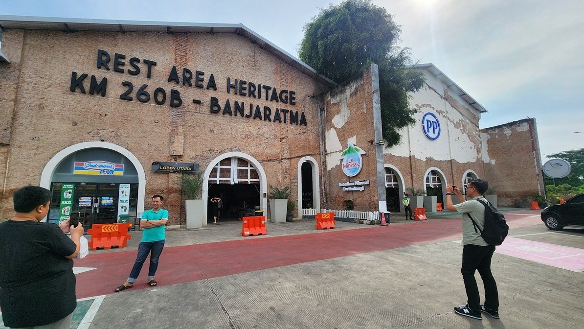 Rest Area di Tol Pejagan-Pemalang Ini Sarat Sejarah, Bangunannya Megah Warisan Belanda. (Foto Iqbal Dwi/MPI)