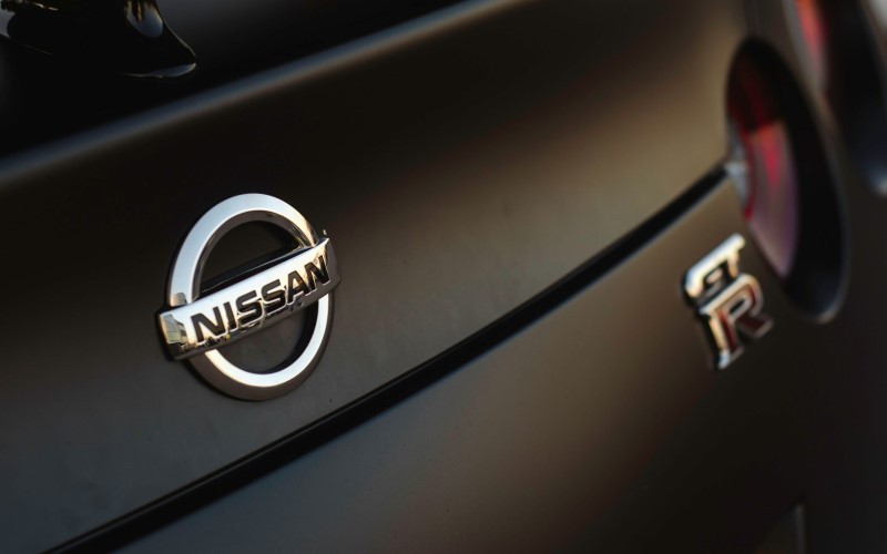 Moody's Rating menurunkan peringkat surat utang atau obligasi Nissan Motor ke kategori 