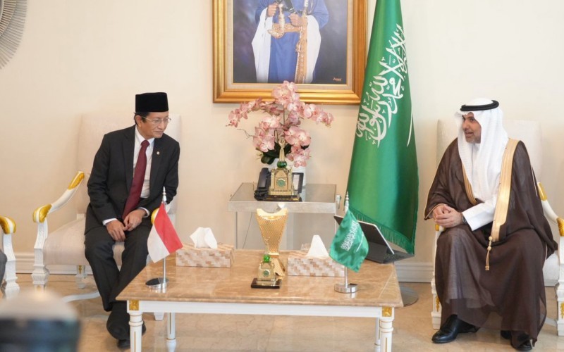 Menag Nasaruddin Umar saat bertemu Menteri Kesehatan Arab Saudi, Fahad Abdulrahman Al-Jalajel di Rumah Dinas Duta Besar Arab Saudi (Kemenag)