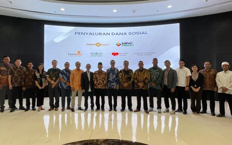 Lewat MNC Peduli, MNC Asset Managemen menyalurkan dana sosial ke tiga lembaga zakat dan pondok pesantren.