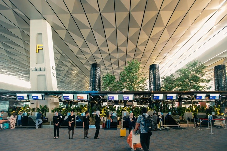 InJourney turunkan tarif jasa bandara 50% untuk dukung harga tiket pesawat lebih murah 13-14 persen saat Lebaran 2025.  (foto: MPI)