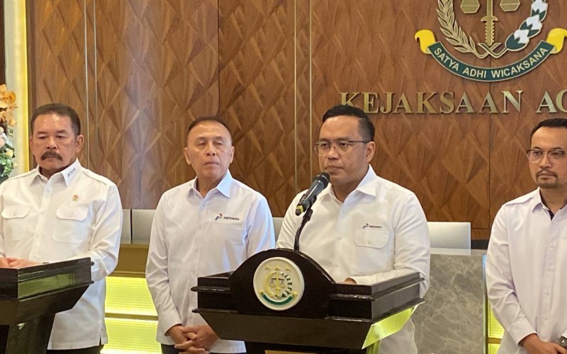 Direktur Utama Pertamina  Simon Aloysius Mantiri memastikan kualitas BBM Pertamina telah sesuai standar.