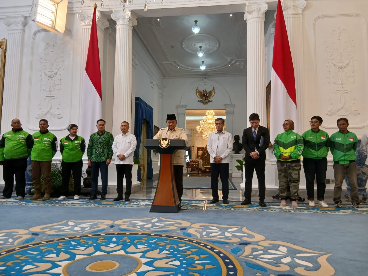 Prabowo Minta THR Pekerja Swasta, BUMN, BUMD Cair H-7 Lebaran (FOTO:MNC Media)