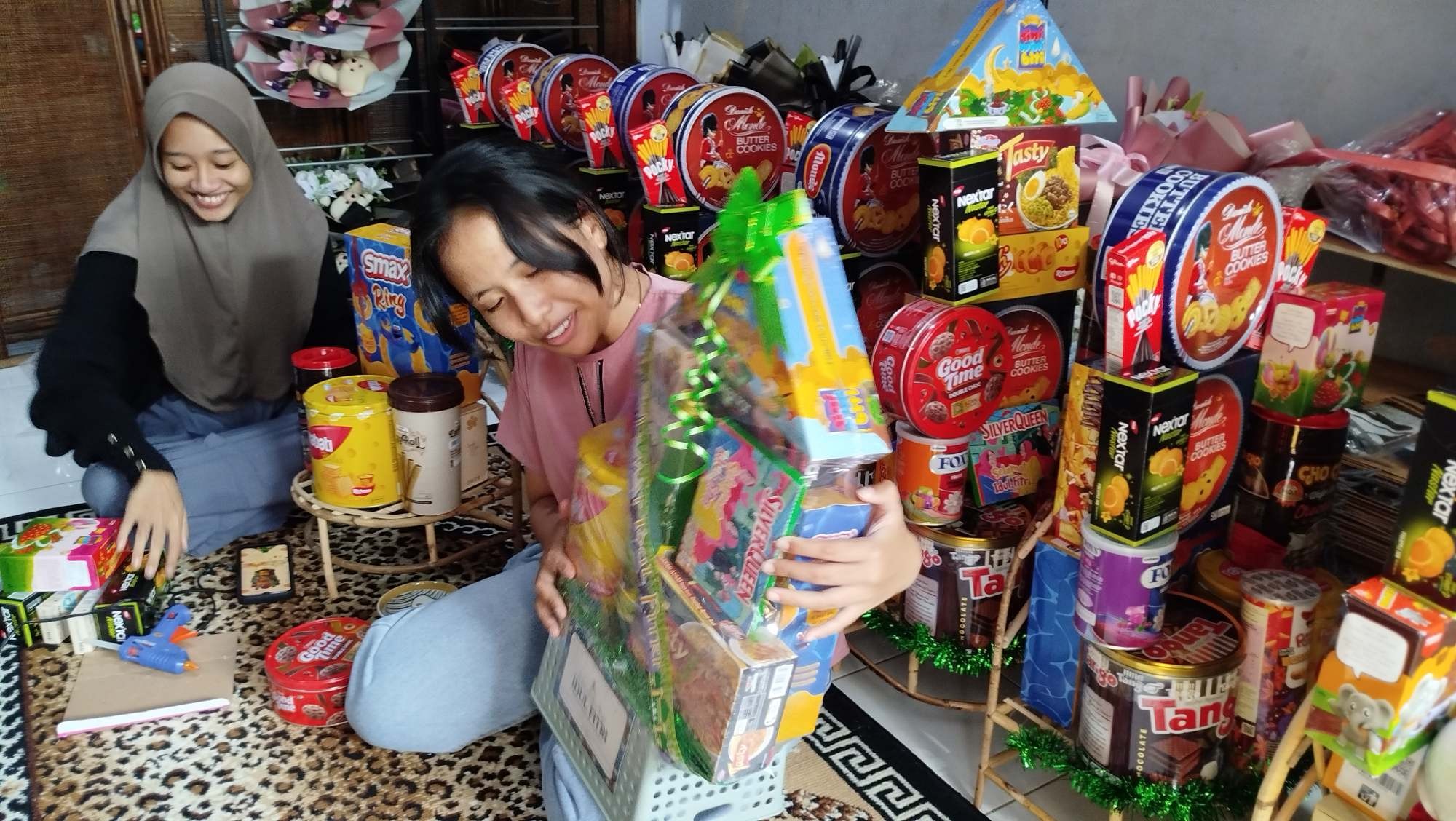 Jelang Lebaran, Produsen Parsel di Malang Kebanjiran Pesanan (FOTO:MNC Media)