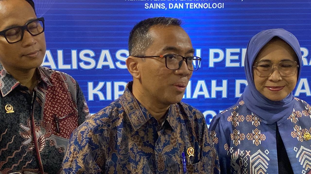 Mendikti Saintek Akan Buat Lembaga Pinjaman untuk Biaya Pendidikan (FOTO:MNC Media)