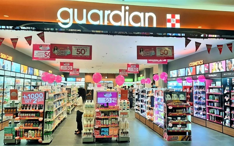 PT DFI Retail Nusantara Tbk (HERO) mencatat perbaikan kinerja di 2024 dengan mengurangi kerugian bersih hingga 96 persen. (Foto: Dok. Guardian)