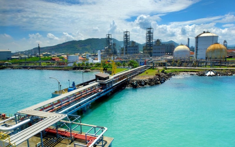 PT Barito Pacific Tbk (BRPT) membukukan pendapatan bersih USD2,39 miliar pada 2024, turun 13,5 persen dibandingkan 2023. (Foto: MNC Media)