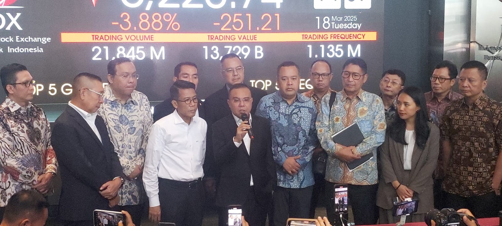 Pemerintah Diminta Segera Turun Tangan Usai IHSG Kena Trading Halt. (Foto Felldy/MPI)