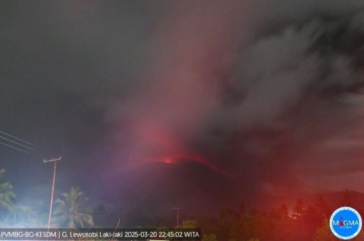Erupsi Gunung Lewotobi Laki-laki, 4.976 Warga Terpaksa Mengungsi (Foto: dok BMKG)