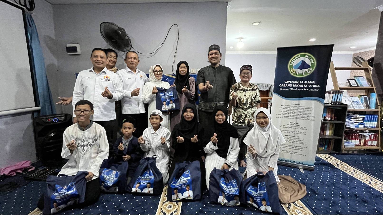 Kadin berbagi kebahagiaan bersama anak-anak yatim piatu di Jakarta Utara, Minggu (23/3/2025). (Foto: IDXChannel/Dinar)