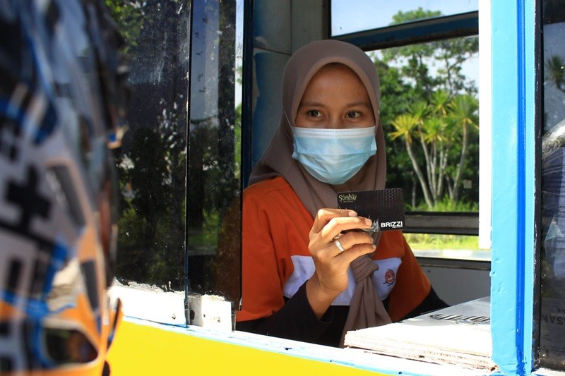 Cek Harga Kartu BRIZZI di Alfamart dan Keuntungan Menggunakannya. (Foto: MNC Media)