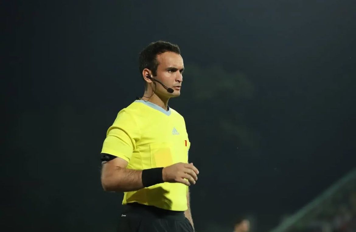 Profil dan Gaji Sadullo Gulmurodi, Wasit yang Pimpin Indonesia vs Bahrain 2025. (Foto: Instagram/Sadullo Gulmurodi))