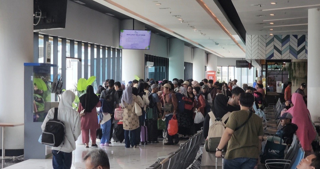 Pantauan Mudik: Situasi Pelabuhan Merak Mulai Ramai Siang Ini (FOTO:MNC Media)