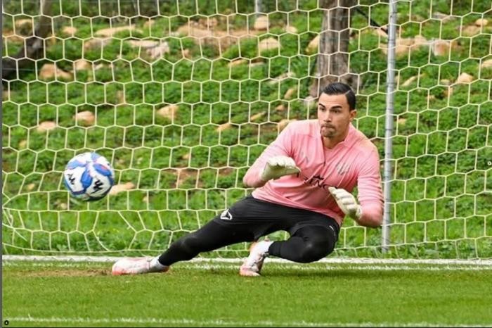 Palermo dilaporkan tengah berupaya untuk merekrut kembali Emil Audero. (foto: instagram)