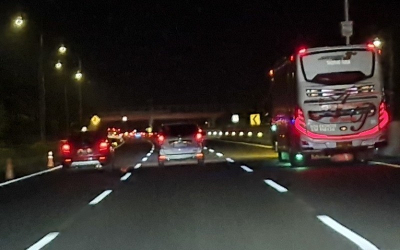 Pemudik mulai memadati Jalan Tol Cikopo-Palimanan (Cipali) pada  H-4 Lebaran 2025 atau Kamis (27/3/2025).