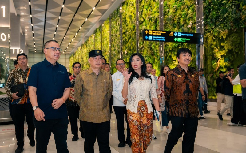 Menhub Dudy Purwagandhi percaya diri tidak ada penumpukan antrean di Bandara Soekarno-Hatta (Soetta) saat puncak arus mudik.