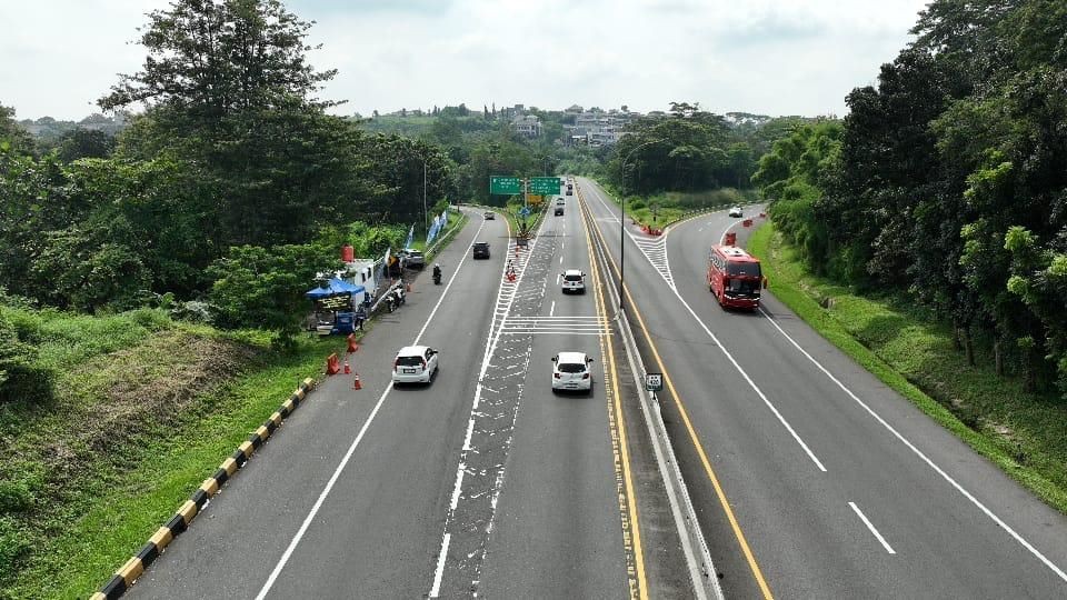 Arus Lalin Lancar, Jasa Marga Cabut One Way Lokal dari Tol Kalikangkung hingga Salatiga. (Foto: Dok. Jasamarga)