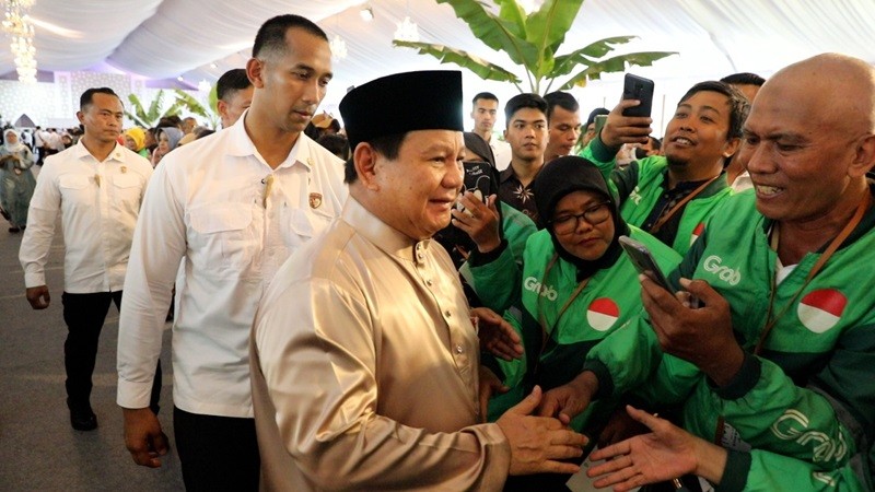 Para pengemudi ojek online (Ojol) mengaku bahagia karena pertama kali dapat merayakan Hari Raya Idulfitri 1446 H bersama Presiden RI Prabowo. (foto: Istimewa)
