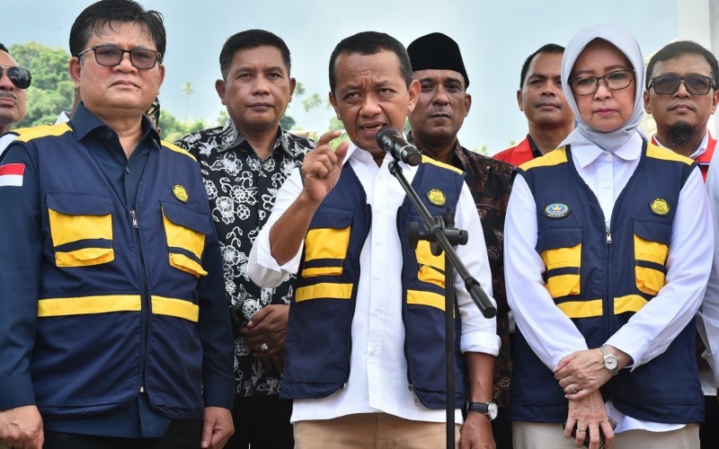 Menteri ESDM Bahlil Lahadalia menambah kuota minyak tanah di Provinsi Maluku.