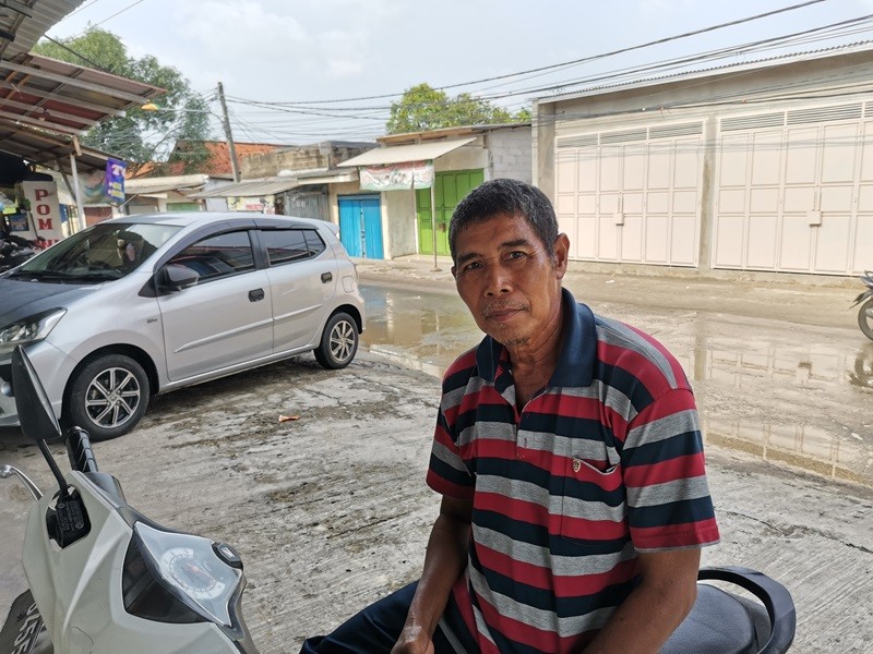 Pedagang telur asin, Amri merasakan betul manfaat dari kehadiran agen BRILink. Amri sangat bergantung kepada BRILink dalam menjalankan usahanya. (o