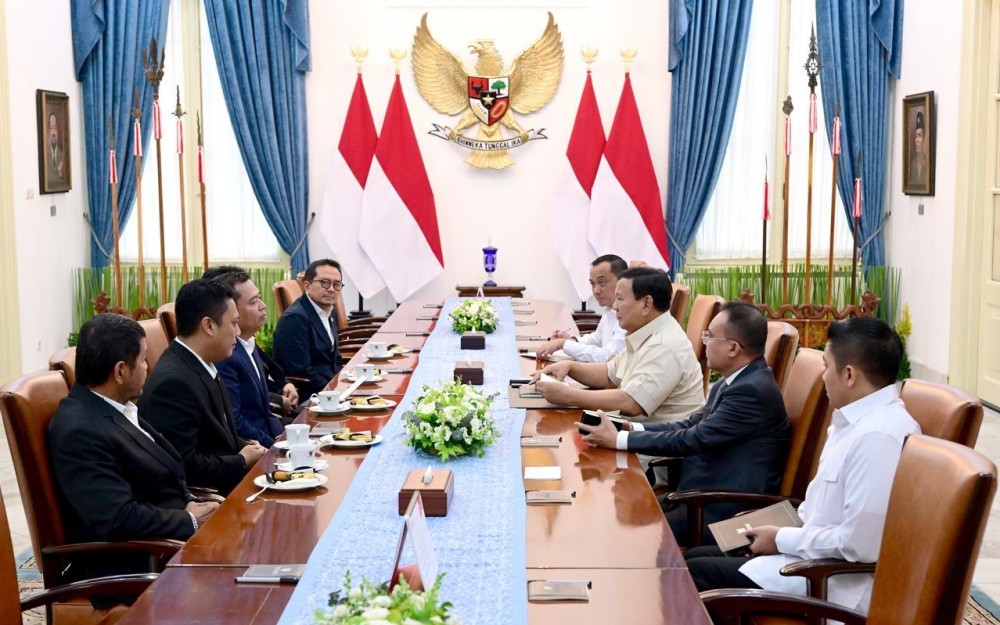 Presiden Prabowo Subianto disebut akan melanjutkan program perbaikan jalan rusak di era pendahulunya, Jokowi.