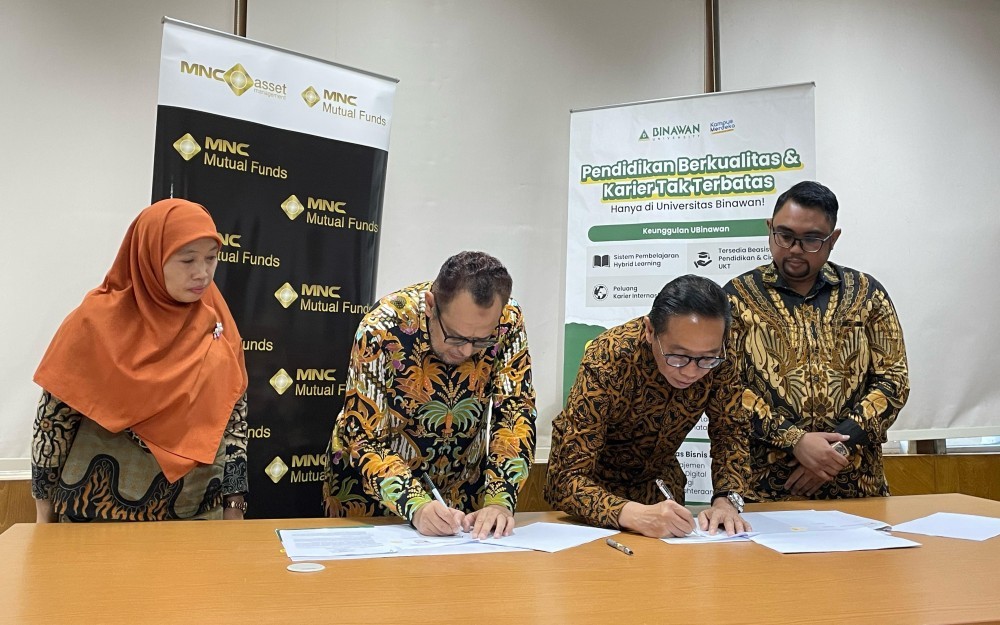 MNC Asset Management resmi menandatangani MoU dengan Universitas Binawan untuk membentuk Endowment Fund program beasiswa. (Tangguh Yudha/iNews Media Group)