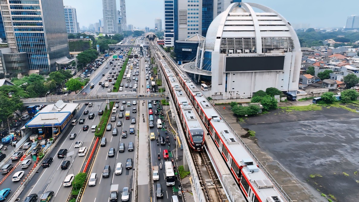 202 Ribu Orang Naik LRT Jabodebek Selama Empat Hari Libur Waisak 2025. (Foto Istimewa)