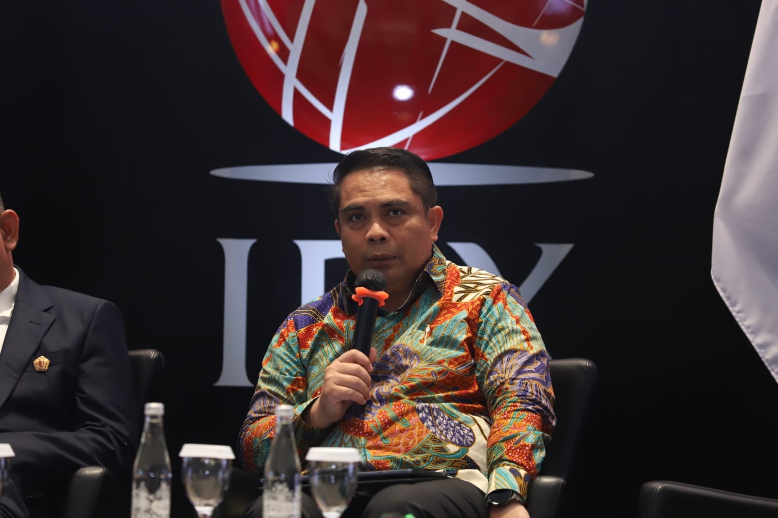 Direktur Sales & Distribution BSI Anton Sukarna mengungkapkan lini bisnis emas perseroan mencatatkan pertumbuhan signifikan hingga kuartal I-2025. (foto:Idx)