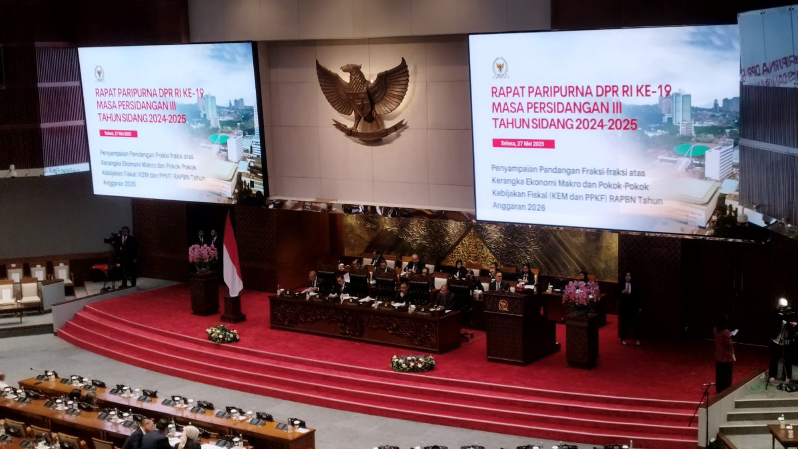 sepakat untuk menyetujui permohonan naturalisasi empat pesepak bola wanita keturunan Indonesia. (foto: iNews Media Grup)