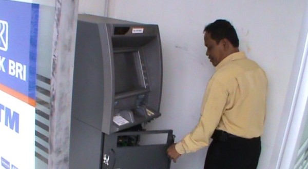 Kenapa ATM BRI Tidak Bisa Tarik Tunai Padahal Saldo Ada? Cek Penyebabnya. (Foto: iNews Media Group)