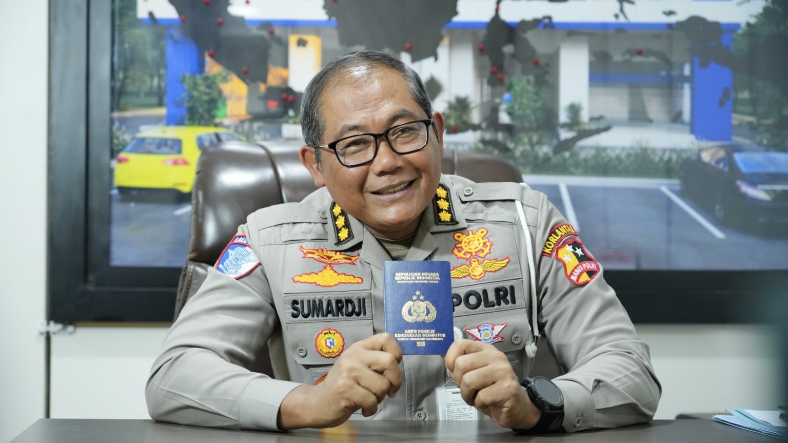 BPKB Elektronik Hanya Berlaku untuk Mobil Baru, Begini Penampakannya. (Foto Istimewa/Korlantas Polri)