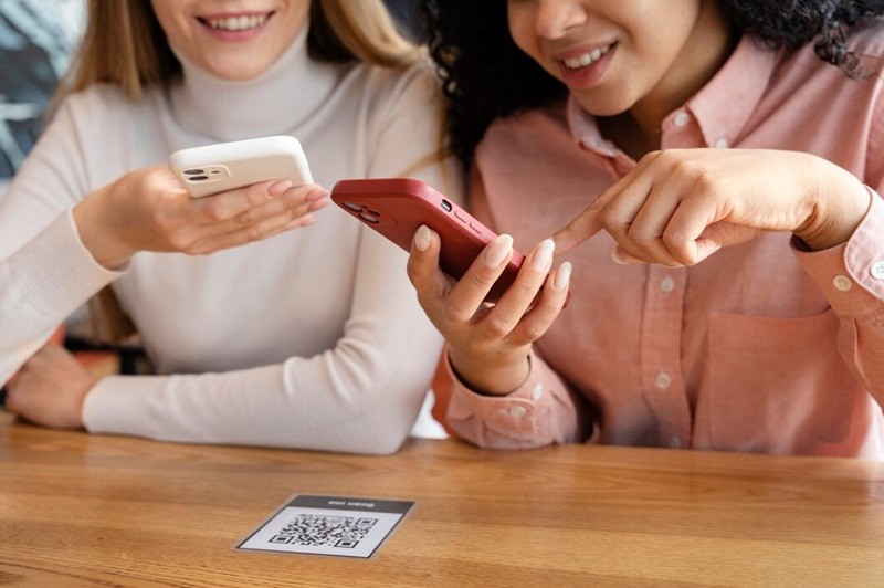 Cara Transfer ShopeePay ke DANA, Mudah dan Cepat. (Foto: Freepik) 