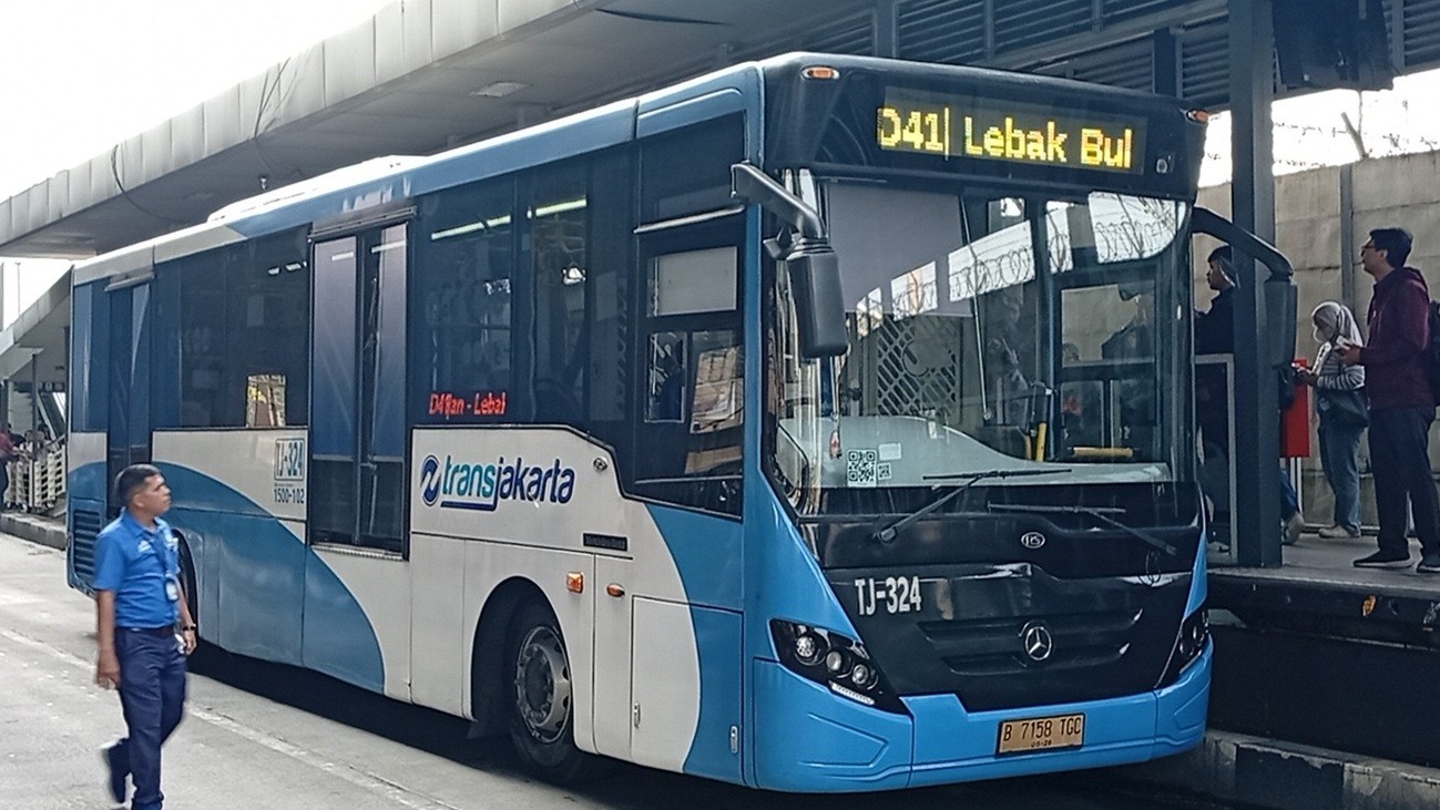 Tarif Transjabodetabek Dipastikan Cuma Rp80 Khusus 17 Agustus 2025. (Foto iNews Media Group)