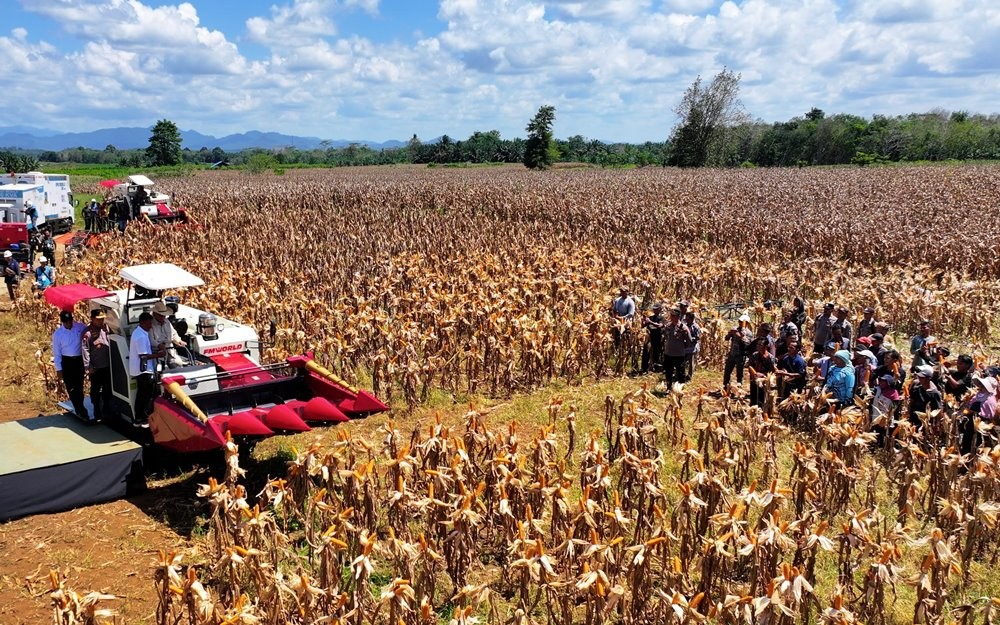 Presiden Prabowo Subianto melepas ekspor perdana 1.200 ton jagung ke Malaysia (Biro Setpres)