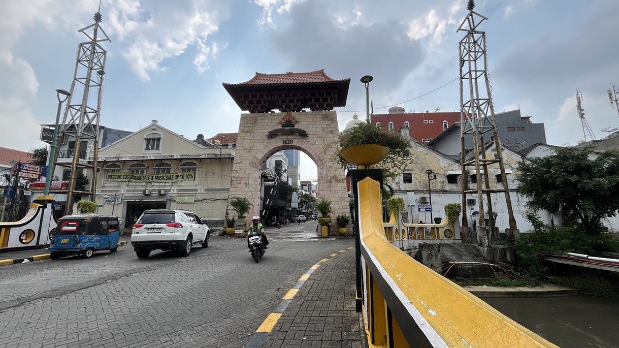Pasar Baru Jakarta Dulu Berjaya Kini Merana, Omzet Pedagang Anjlok 70 Persen. (Foto Dinar/IMG)