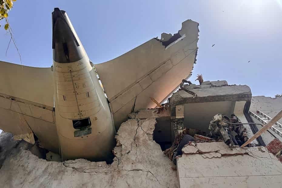 Pejabat Amerika Serikat akan terus menyelidiki insiden kecelakaan pesawat Boeing 787-8 Dreamliner milik maskapai Air India. (foto: iNews media)