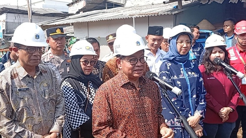 Tarif Transjabodetabek Cuma Rp3.500, Penumpang Ternyata Disubsidi Rp11.500. (Foto Refi Sandi/IMG)