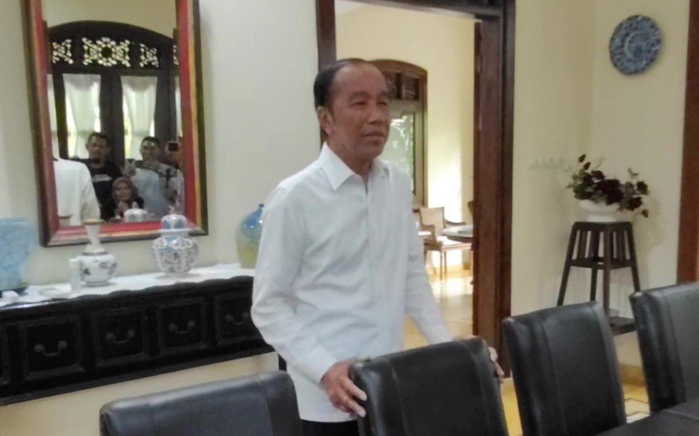 Presiden ke-7 RI Joko Widodo buka suara setelah namanya dikaitkan dengan Kapal JKW Mahakam dan Dewi Iriana