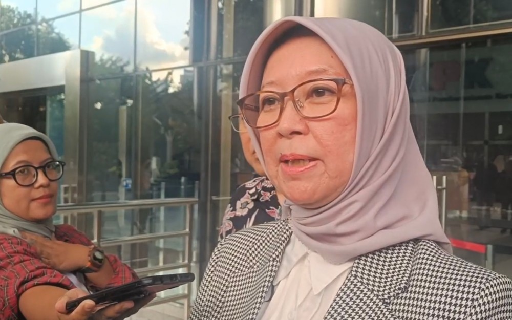 KPK) memeriksa Kepala Badan Pengatur Hilir Minyak dan Gas , Erika Retnowati, Senin (16/6/2025).  (Nur Khabibi/iNews Media Group)