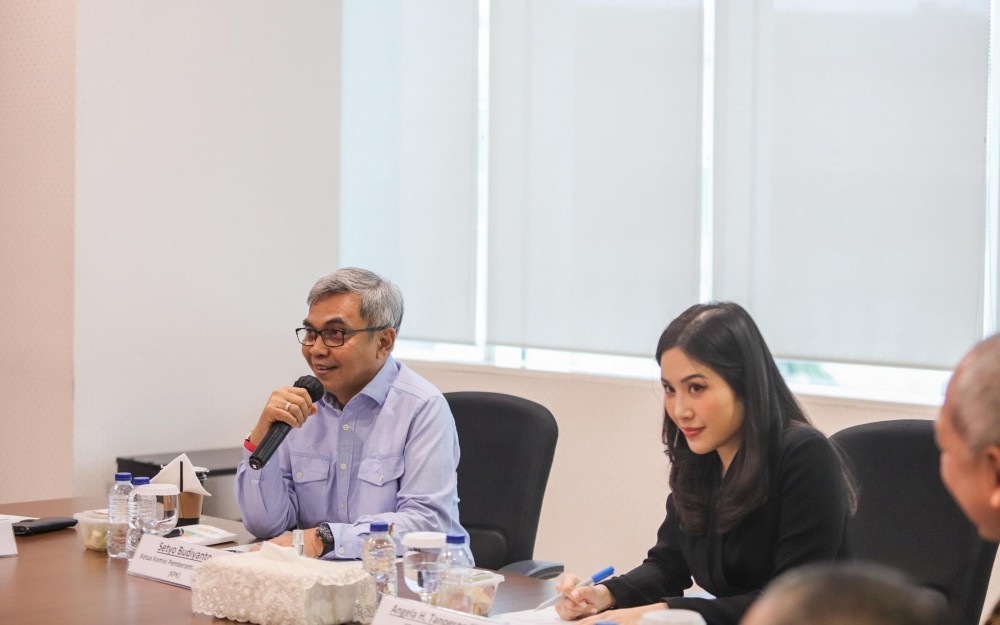 CEO iNews Media Group Angela Tanoesodibjo dan Ketua KPK Setyo Budiyanto (Foto: Isra Triansyah/iNews Media Group)