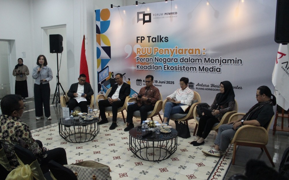 Pemred (FP) Talks bertajuk “RUU Penyiaran : Peran Negara Menjamin Keadilan Ekosistem Media” di Antara Heritage Center, Jakarta (iNews Media Group)