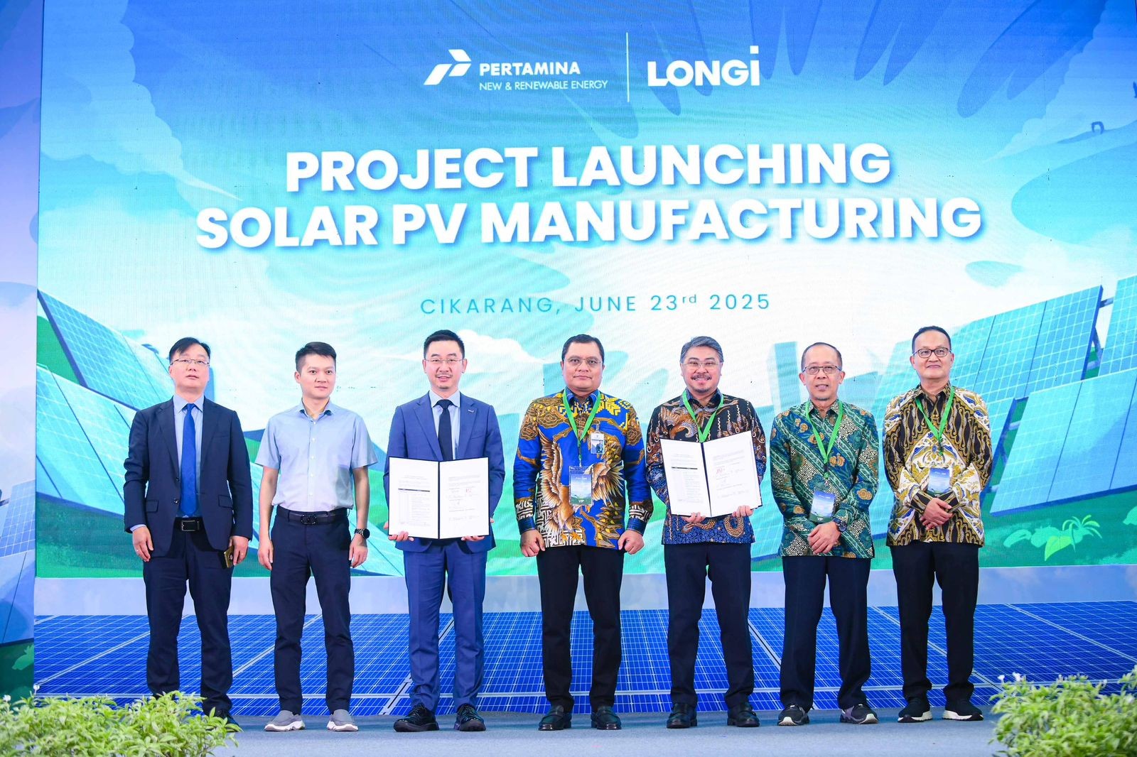 Pertamina NRE dan LONGi Luncurkan Proyek Manufaktur Modul Panel Surya di RI Berkapasitas 1,4 GW. (Foto Istimewa)