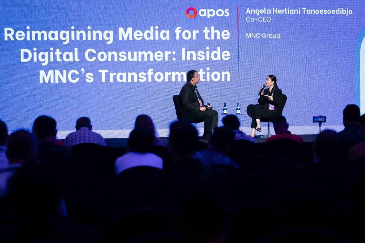 Pembicara di APOS 2025, Angela Tanoesoedibjo Soroti Pentingnya Validasi Informasi di Era Digital.(Foto: Inews Media Group)