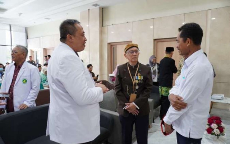 Direktur Utama PT Medikaloka Hermina Tbk (HEAL), Hasmoro kembali memborong saham perseroan. (Foto: Dok. Hermina)