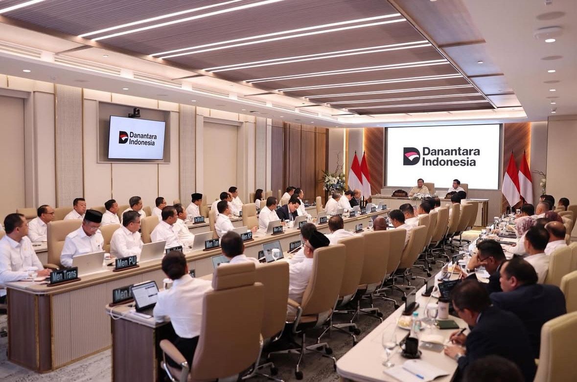 Prabowo Langsung Gelar Ratas usai Syukuran Kantor Danantara. (Foto: Instagram Sekretariat Kabinet)