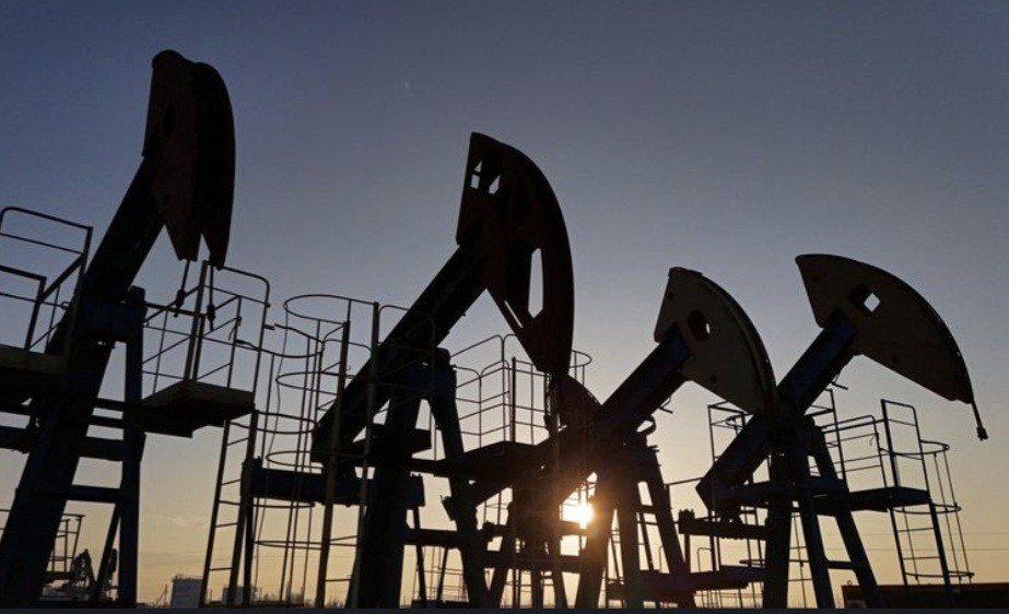 Harga Minyak Anjlok 1 Persen usai OPEC+ Percepat Kenaikan Produksi (FOTO:Dok Laman Investing)