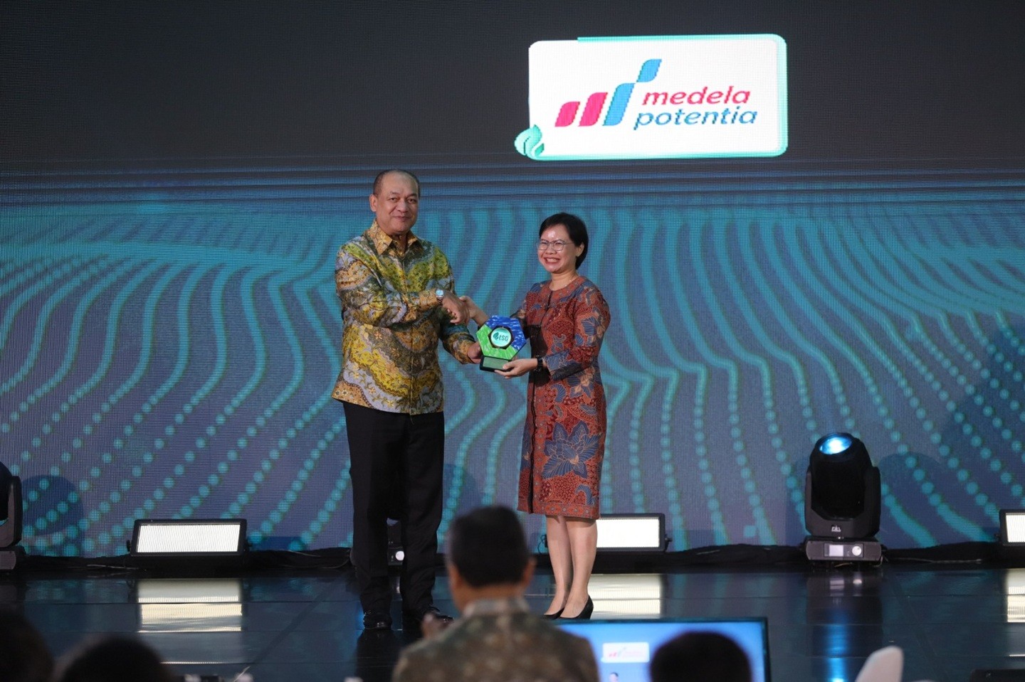MDLA Raih IDX Channel Anugerah ESG 2025 atas Implementasi Armada Ramah Lingkungan. (Foto Istimewa)